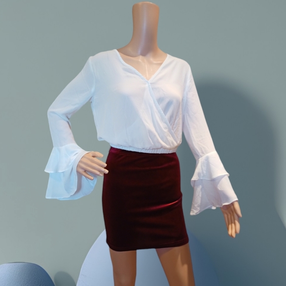 U2B Women's White Flounce Sleeve Sheer Cropped Blouse - Picture 3 of 16